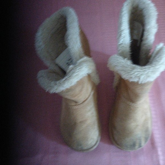 Kids Boots size 3 - Picture 1 of 4